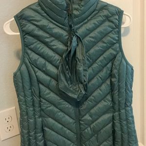 NWOT packable vest